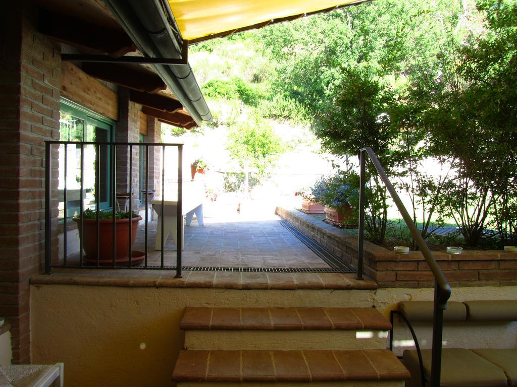 Hotel Le Torracce Agriturismo Olistico Valfabbrica Exteriér fotografie